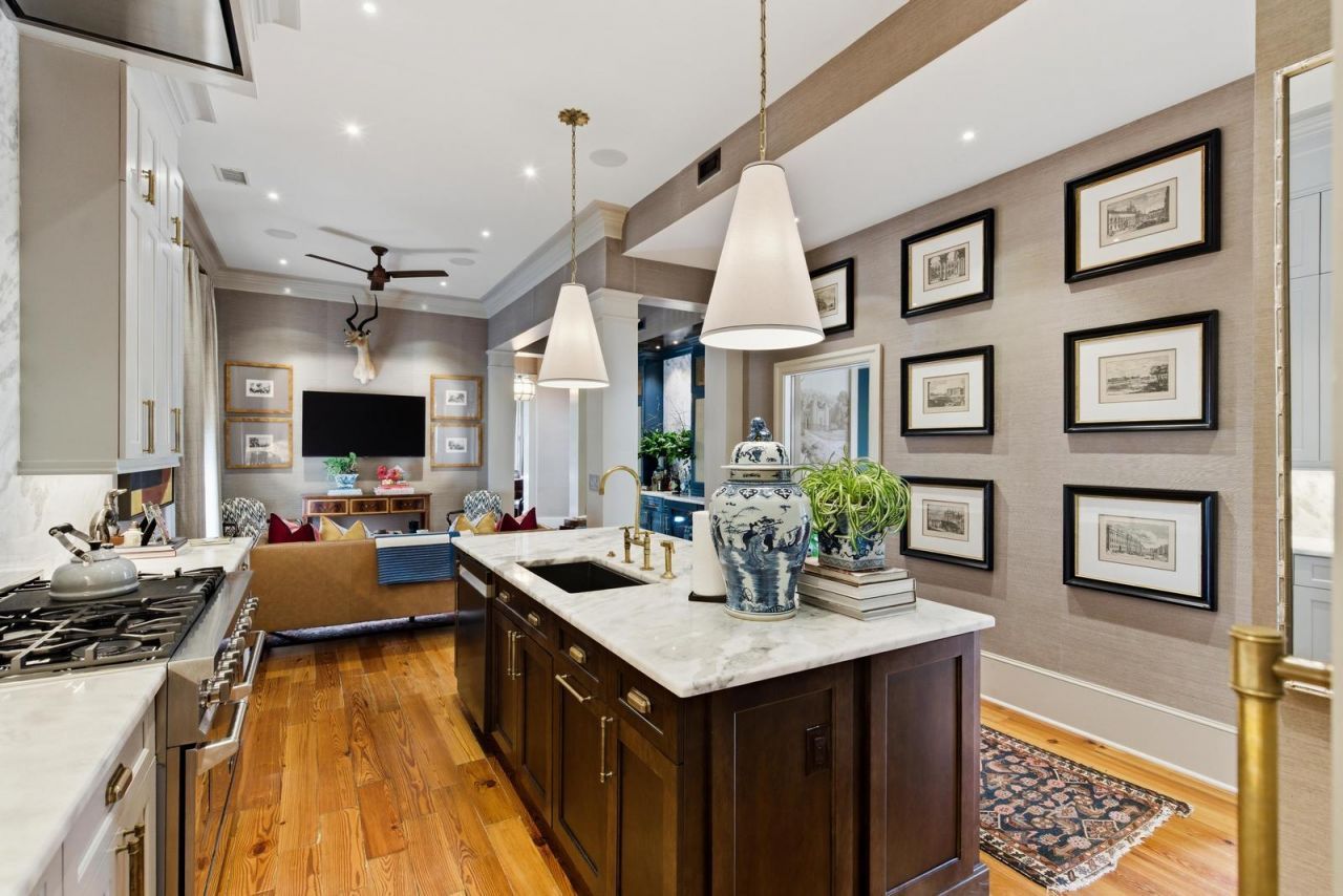 140 Queen Street Photo 41