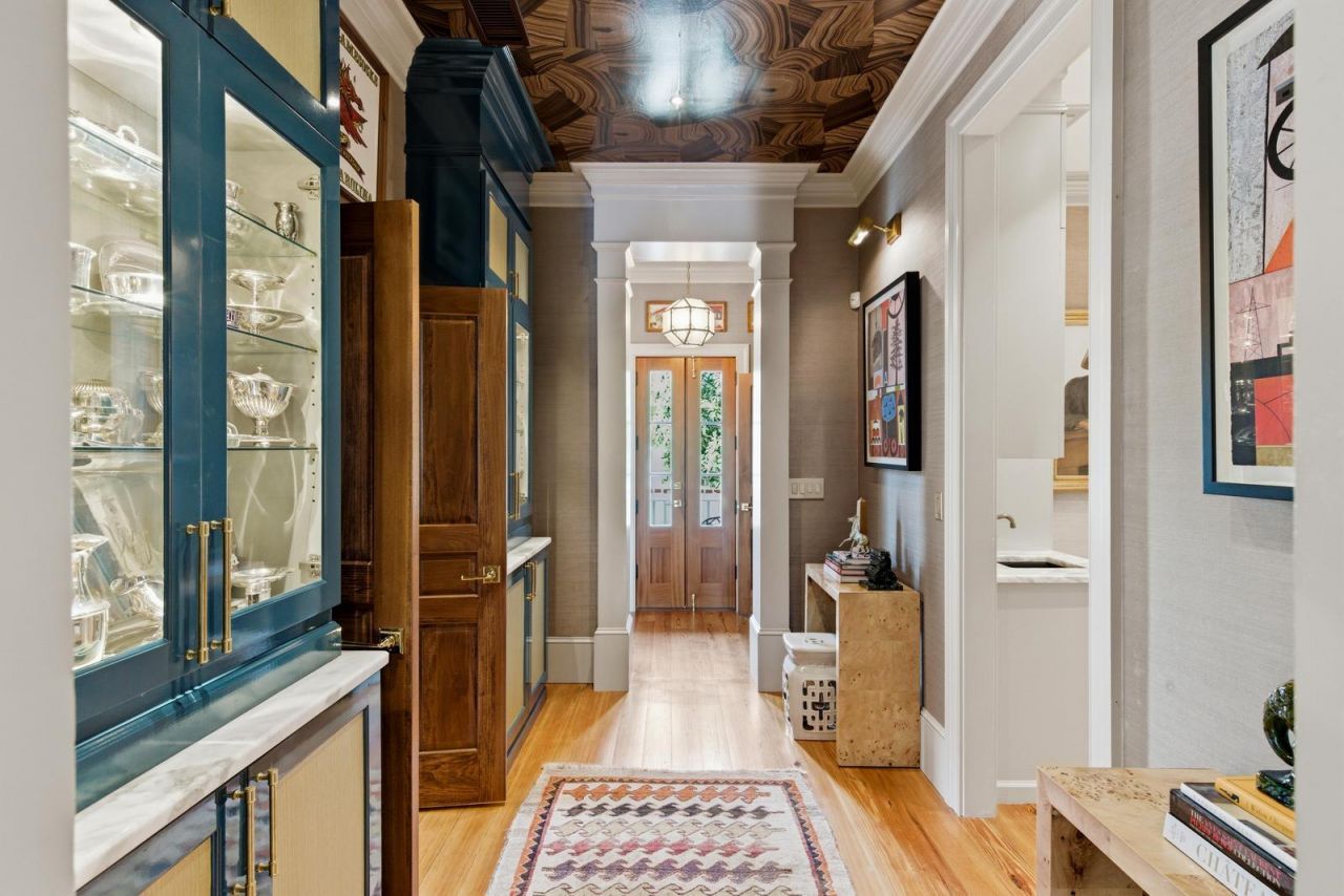 140 Queen Street Photo 43