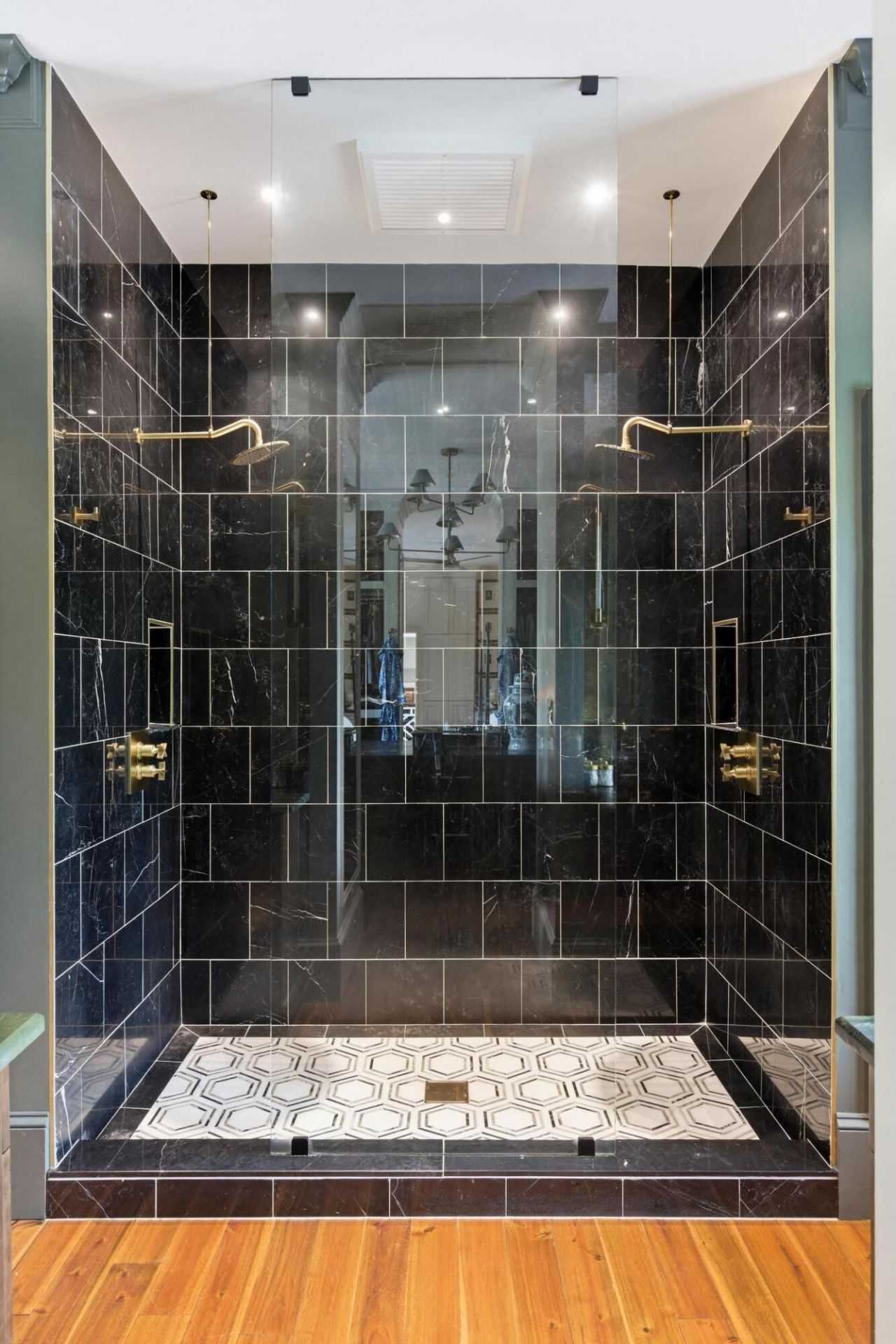 140 Queen Street Photo 60