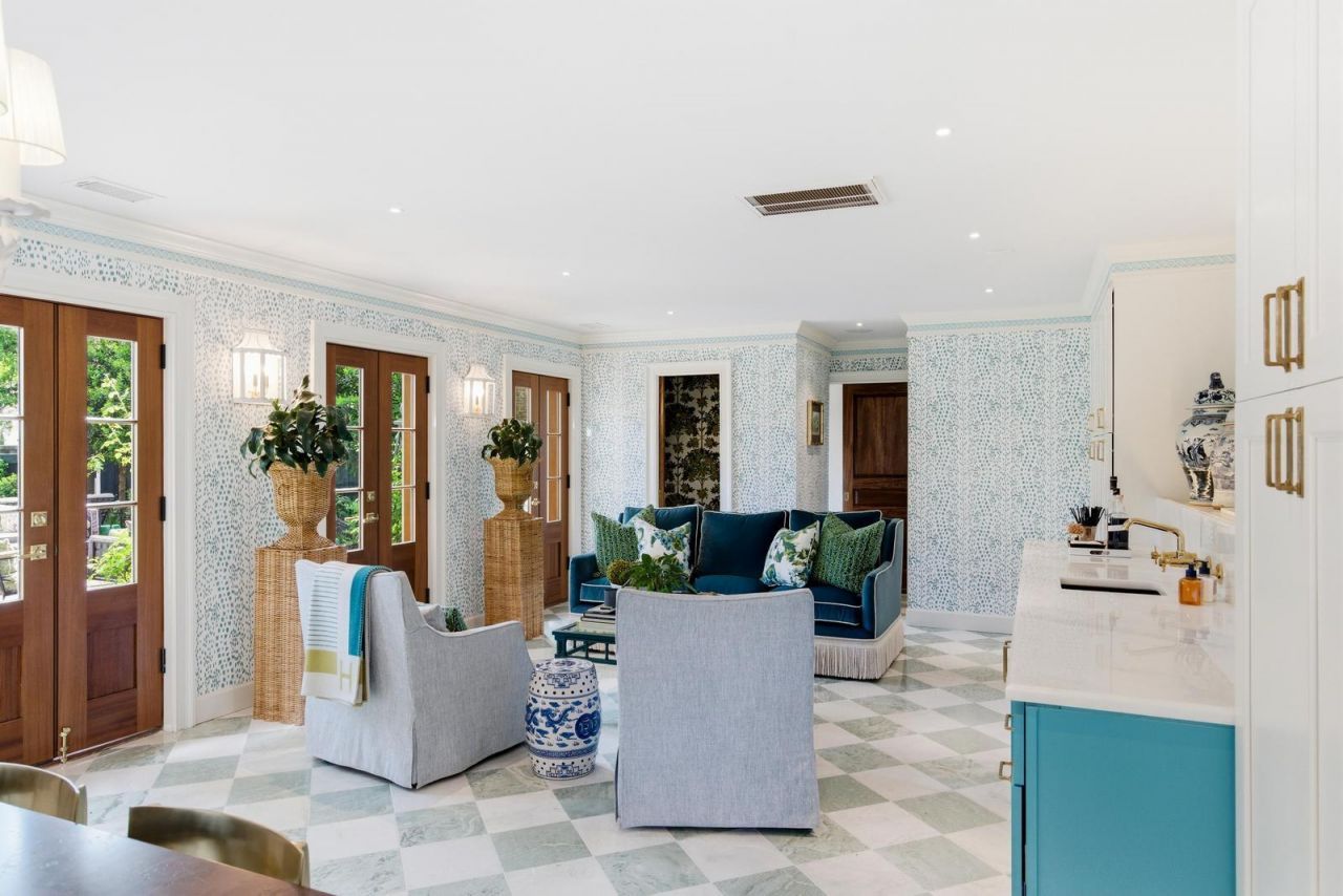 140 Queen Street Photo 69