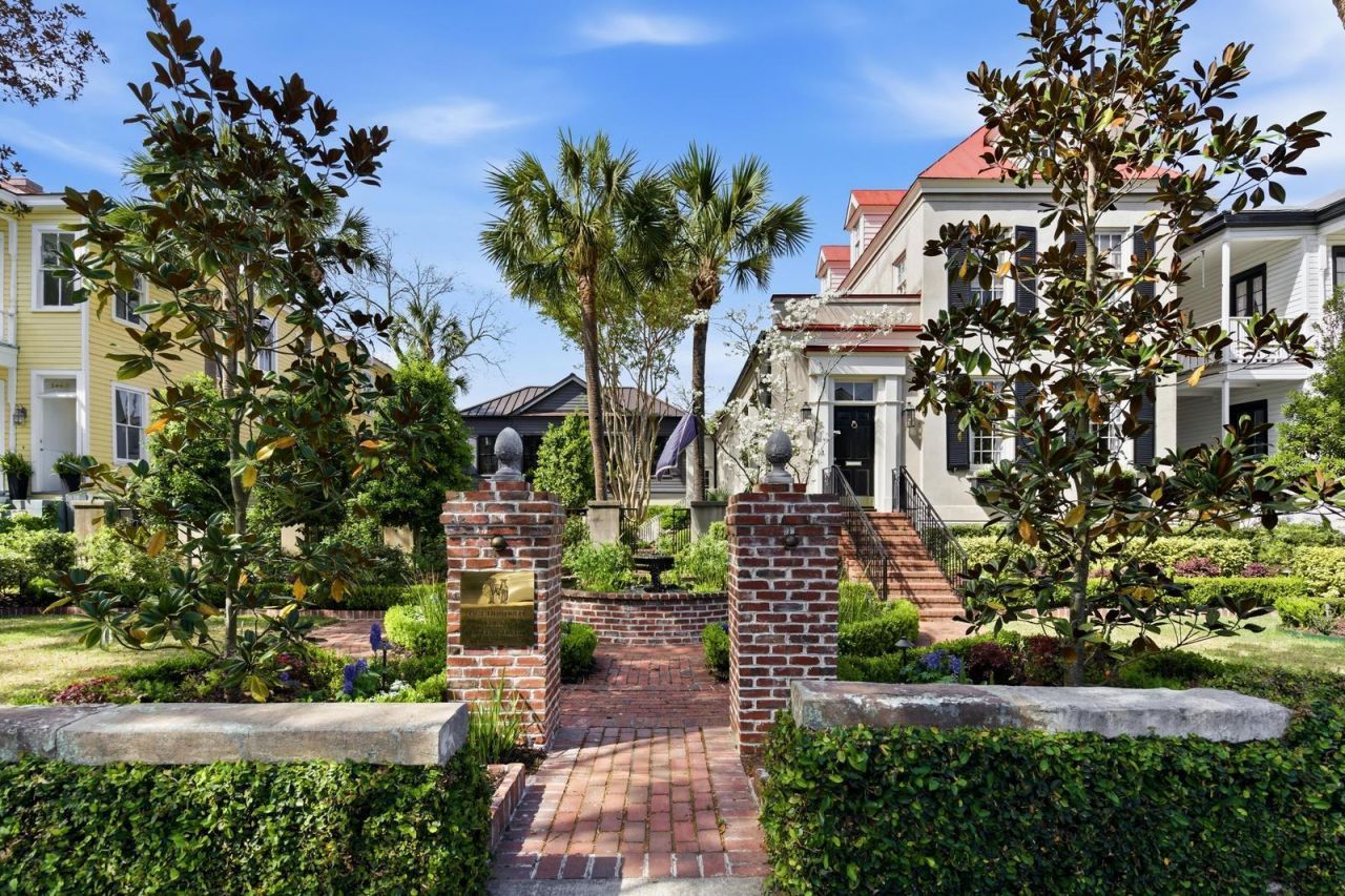 140 Queen Street Photo 7