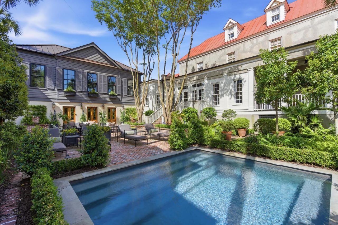 140 Queen Street Photo 79