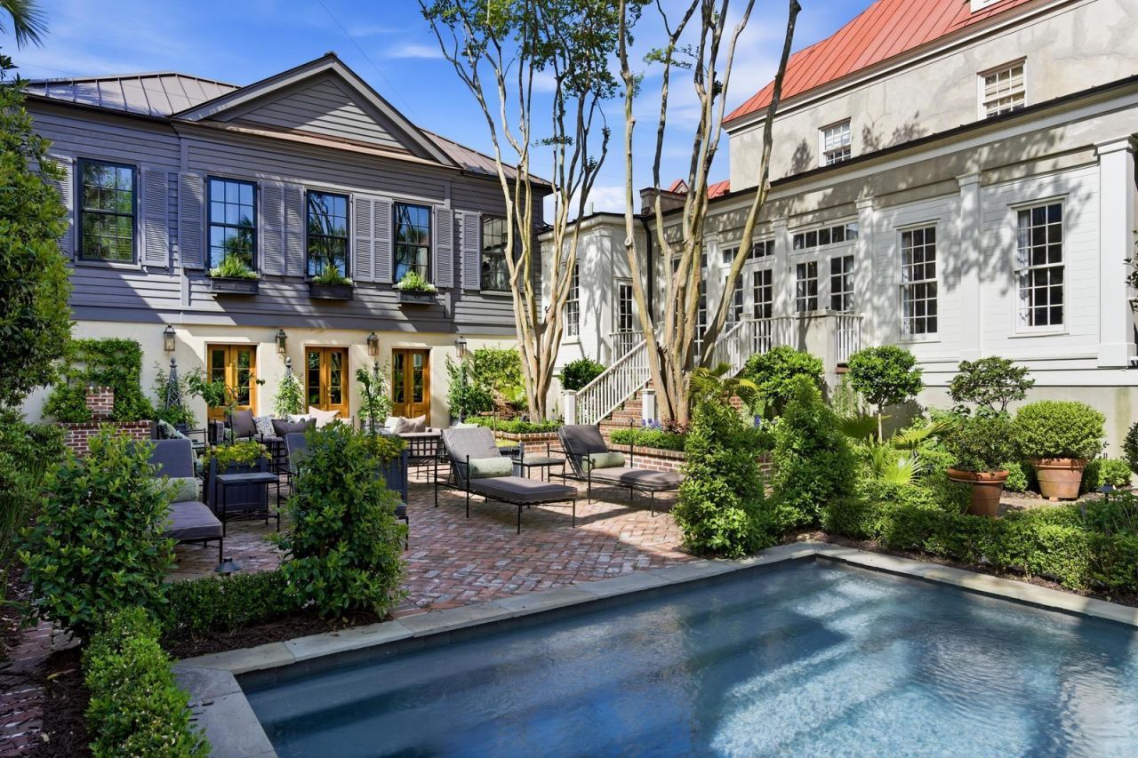 140 Queen Street Photo 80