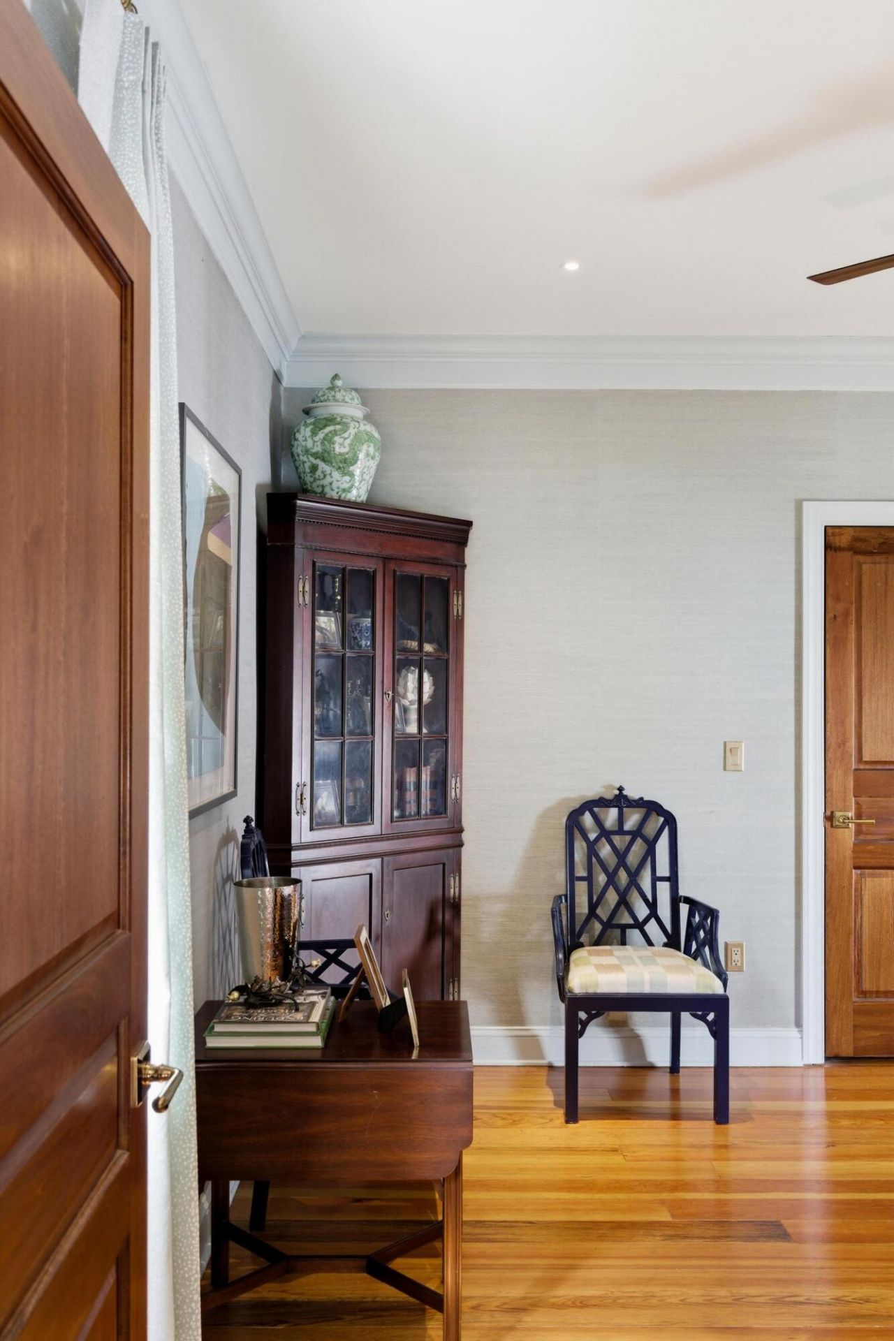 140 Queen Street Photo 89