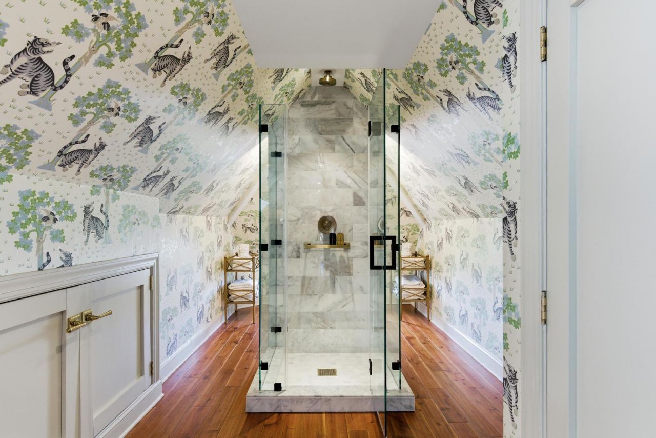 140 Queen Street Photo 95