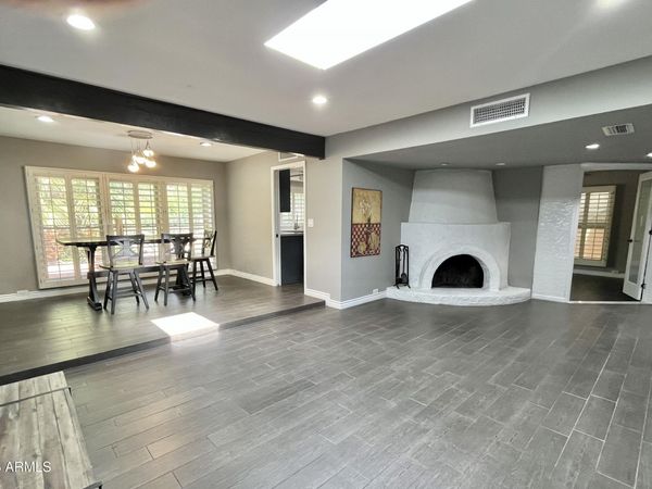10449 N 9TH Street, Phoenix, AZ 85020