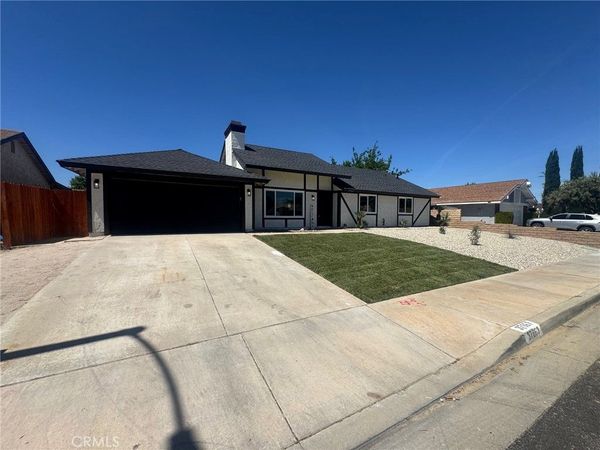 37863 17th Street E, Palmdale, CA 93550