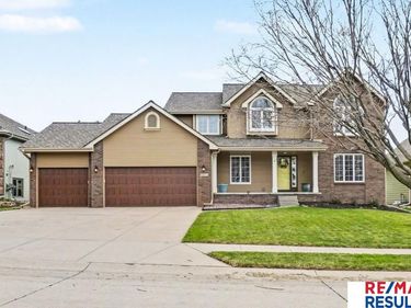 5913 S 166th Street, Omaha, NE 68135
