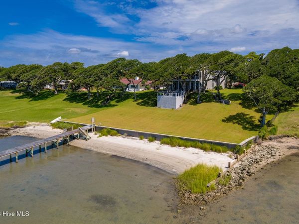 4101 Sound Drive, Morehead City, NC 28557