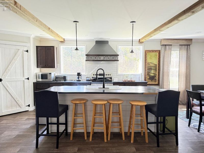 186 Hamilton Road, Kelleys Island, OH 43438 Photo 11