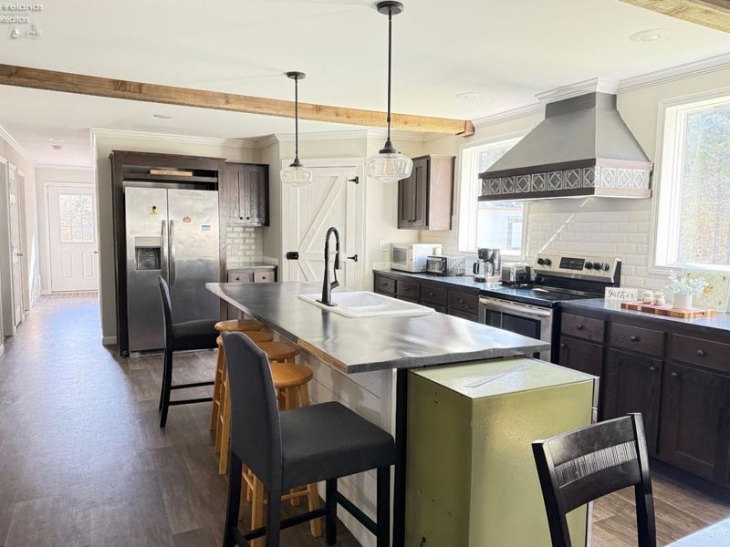 186 Hamilton Road, Kelleys Island, OH 43438 Photo 12