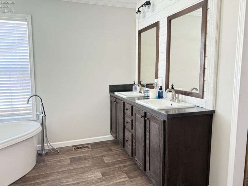 186 Hamilton Road, Kelleys Island, OH 43438 Photo 24