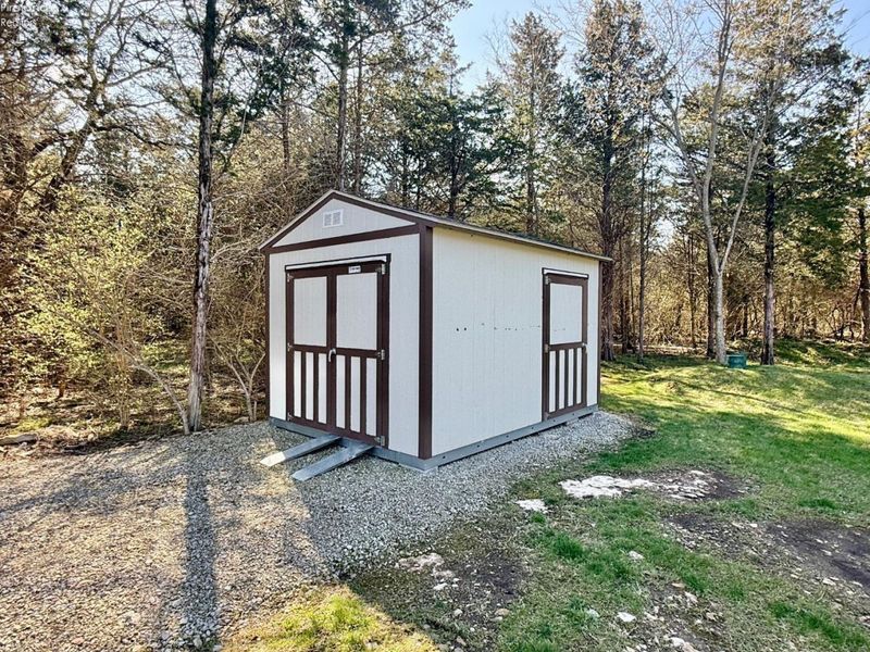 186 Hamilton Road, Kelleys Island, OH 43438 Photo 9