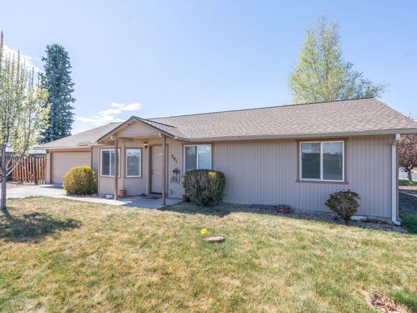 701 SW 23rd Street, Redmond, OR 97756