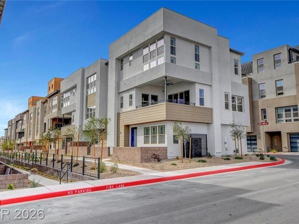 670 Grey Saker Street, Las Vegas, NV 89138