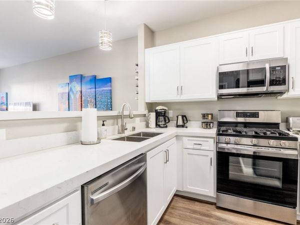 7189 S Durango Drive , Unit 102, Las Vegas, NV 89113