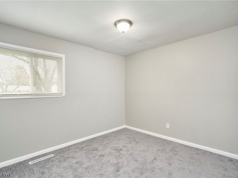 6255 Randolph Road, Bedford, OH 44146 Photo 5