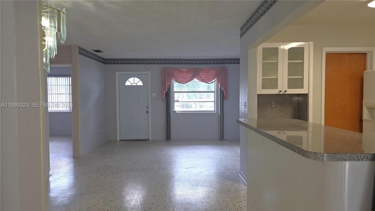 3066 NW 28th St, Miami, FL 33142 Photo