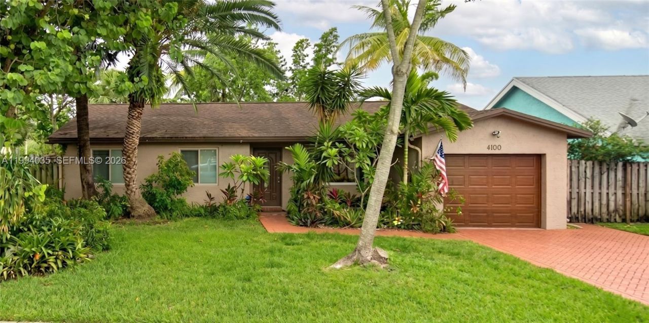 4100 NW 119th Ave, Sunrise, FL 33323 Main Photo