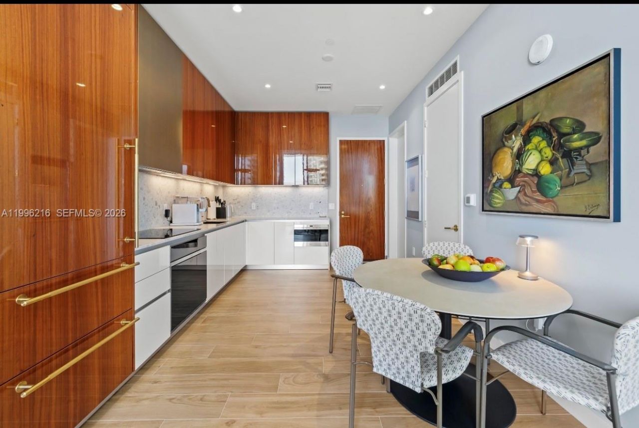 2655 S Bayshore Dr, Unit 1906, Miami, FL 33133 Photo