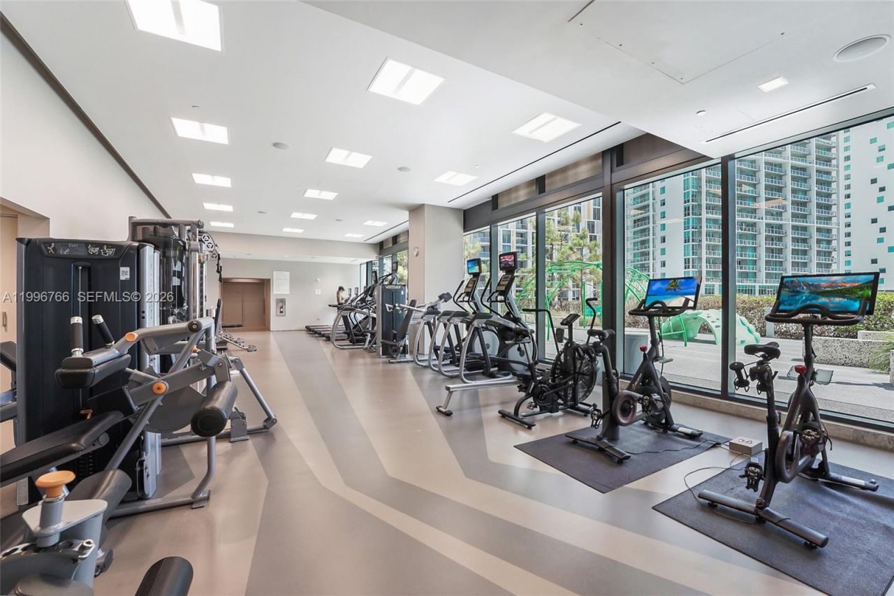 68 SE 6th St, Unit 2104, Miami, FL 33131 Photo