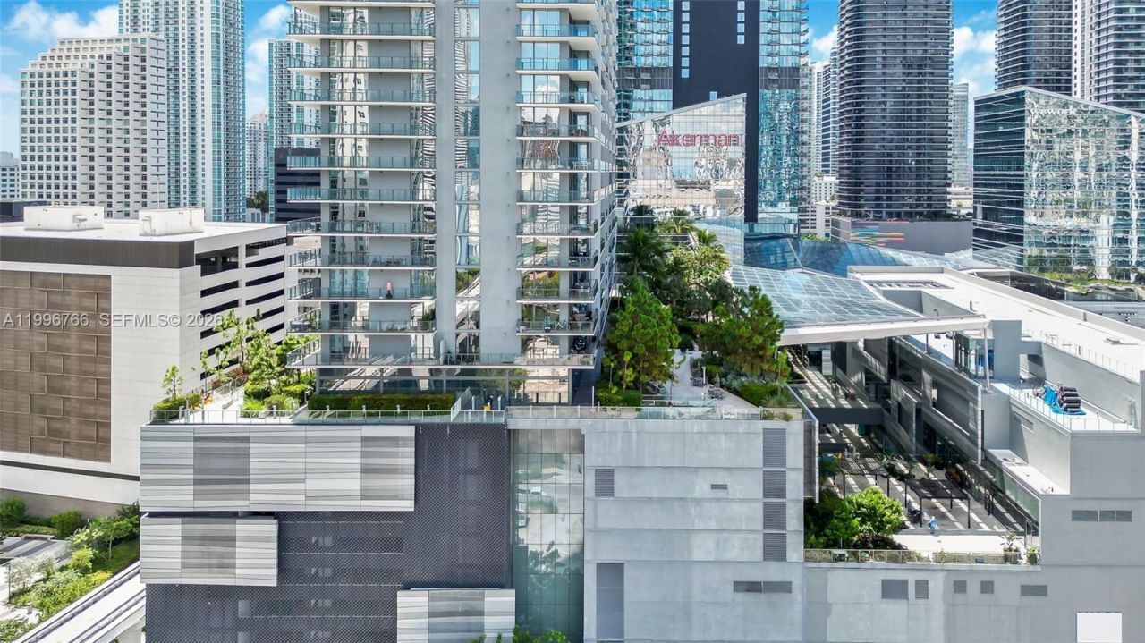 68 SE 6th St, Unit 2104, Miami, FL 33131 Photo