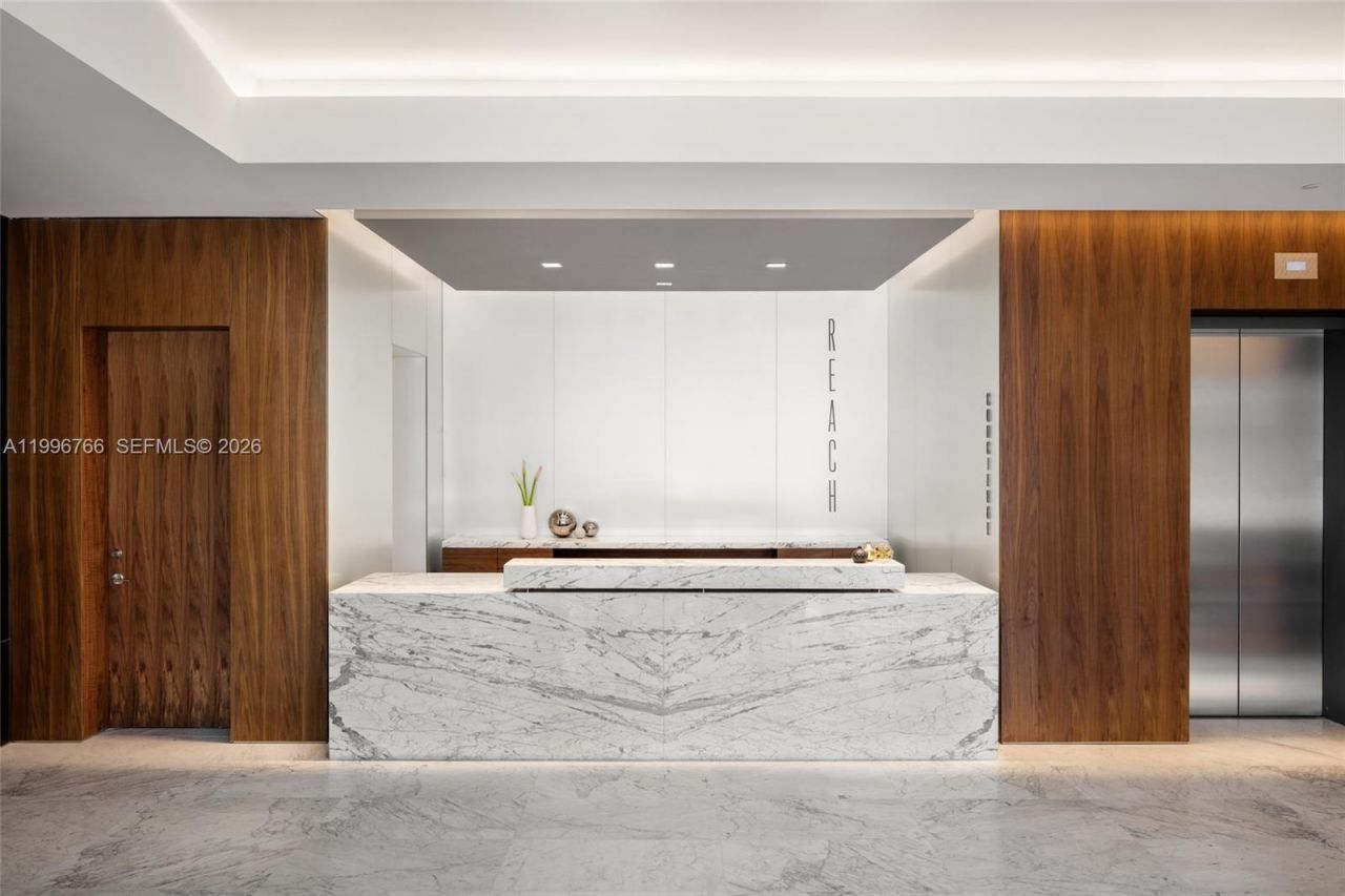 68 SE 6th St, Unit 2104, Miami, FL 33131 Photo