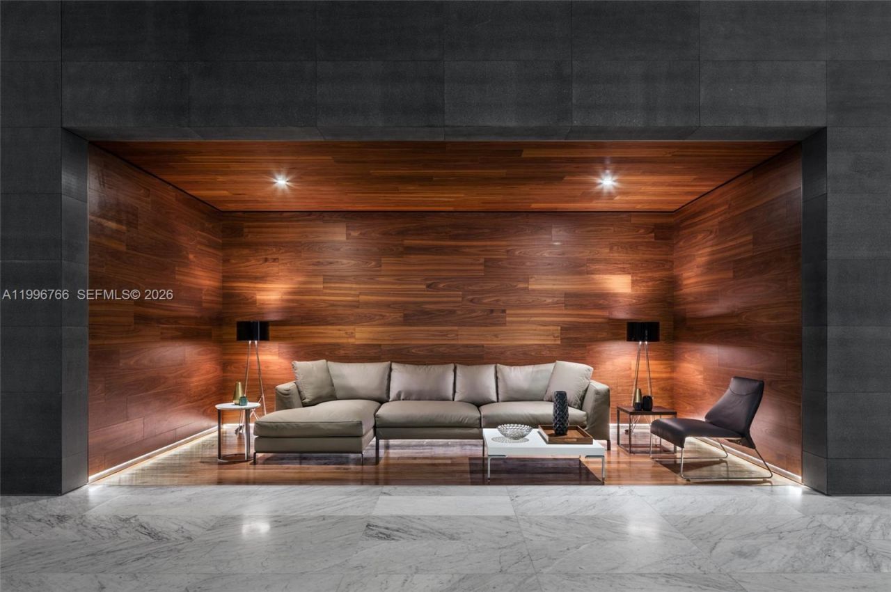 68 SE 6th St, Unit 2104, Miami, FL 33131 Photo