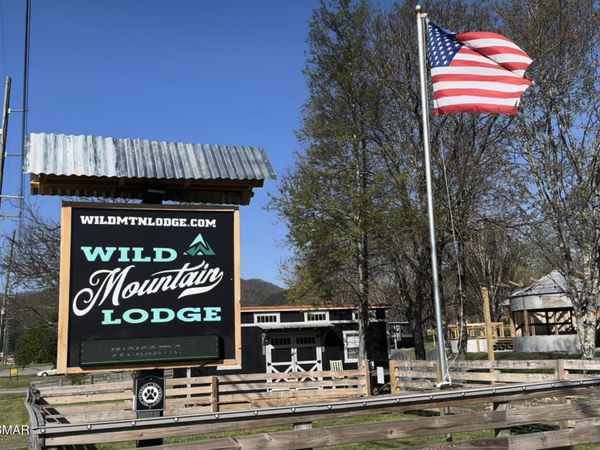 3804 Wears Valley Road, Sevierville, TN 37862