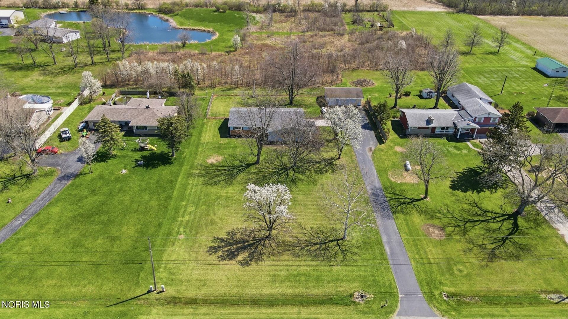 181 S Us Highway 23, Fostoria, OH 44830 Main Photo