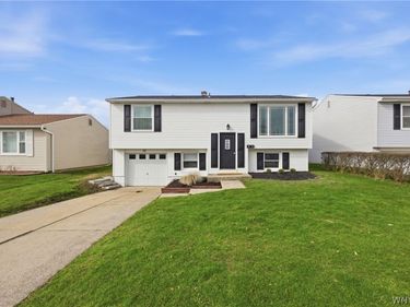 72 W Toulon Drive, Buffalo, NY 14227