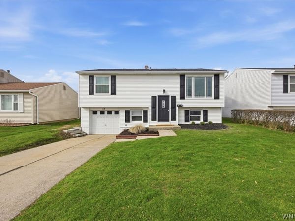 72 W Toulon Drive , Buffalo, NY 14227
