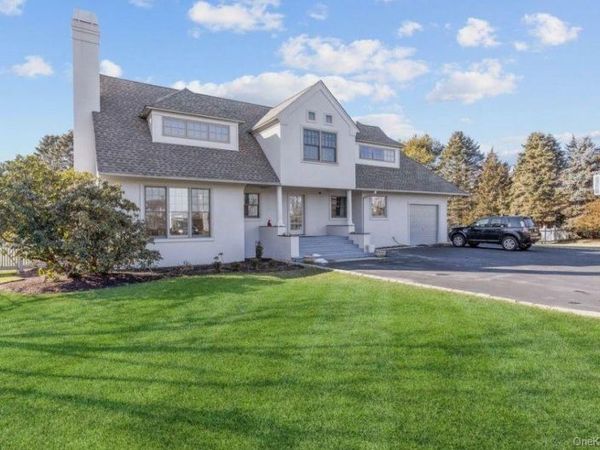 582 Hayground Road, Wainscott, NY 11976