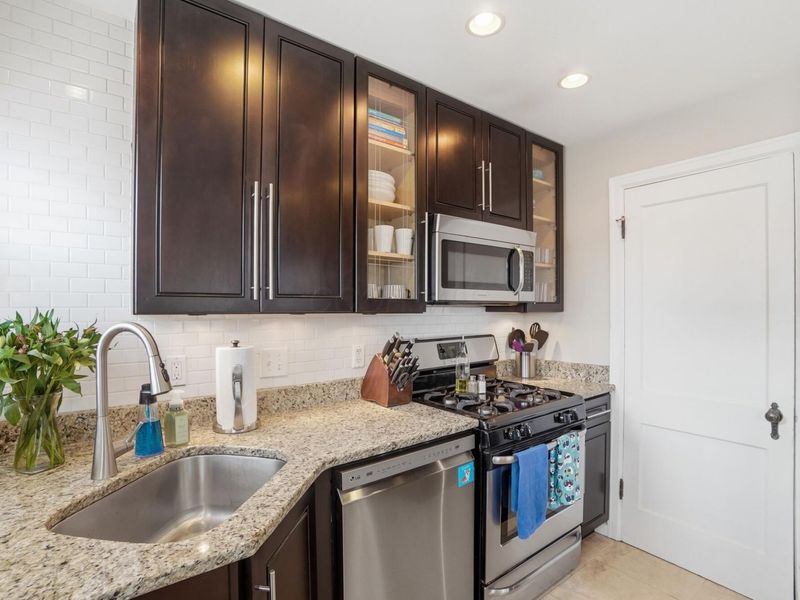 1783 Northwest Boulevard, Columbus, OH 43212 Photo 14