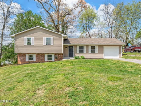 1305 Chipwood Rd, Knoxville, TN 37932