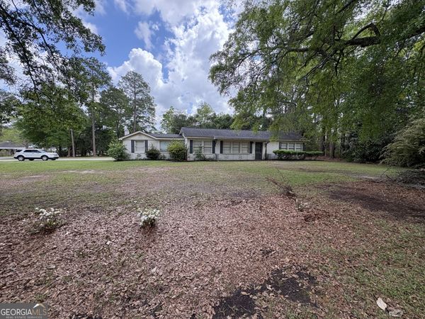 811 9th Avenue, Eastman, GA 31023