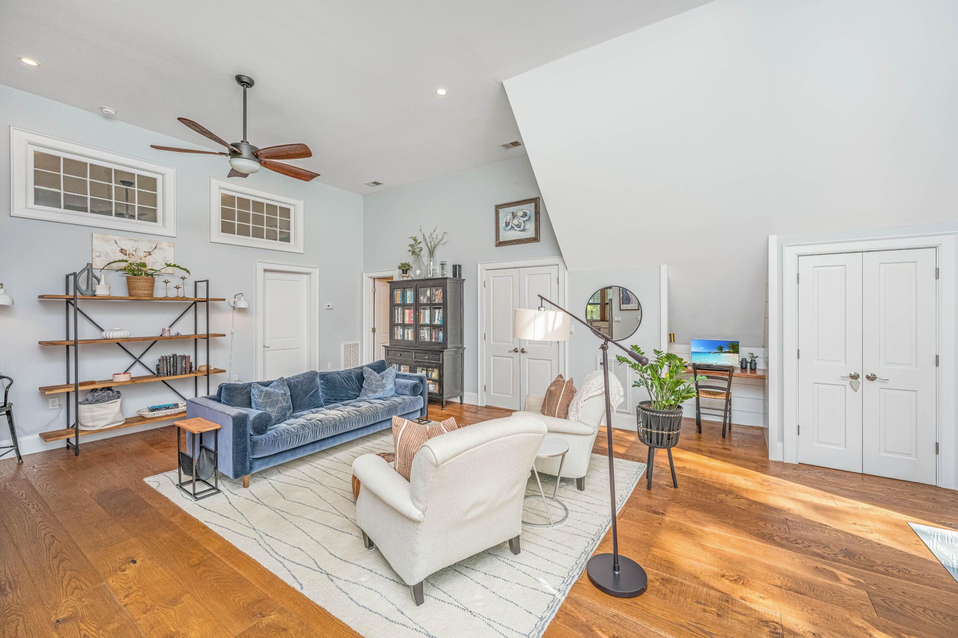 7011 Crest Court Photo 12