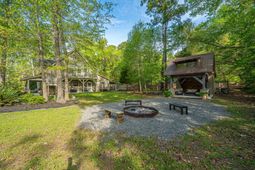 7011 Crest Court photo 4