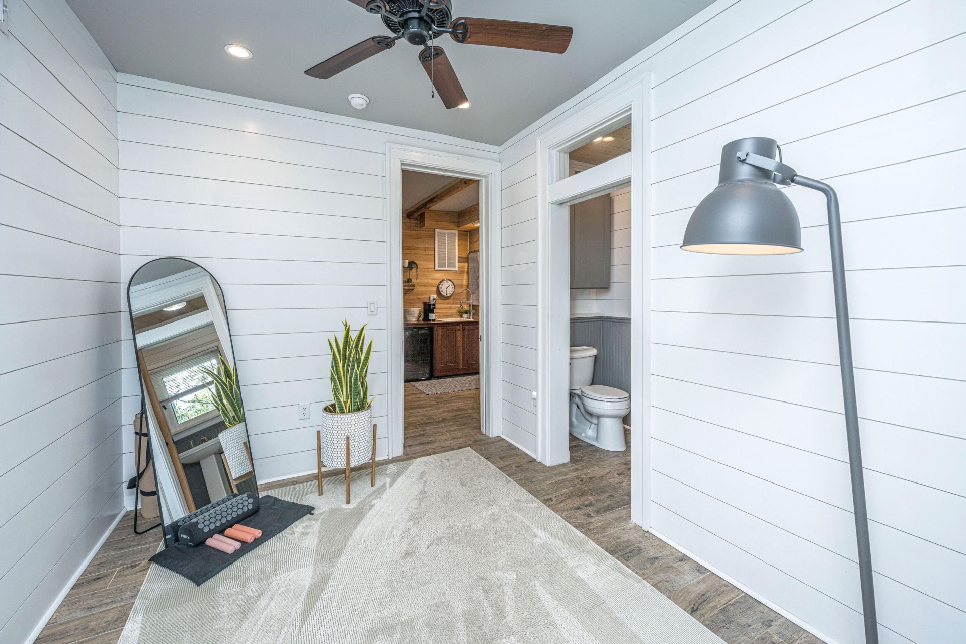 7011 Crest Court Photo 31