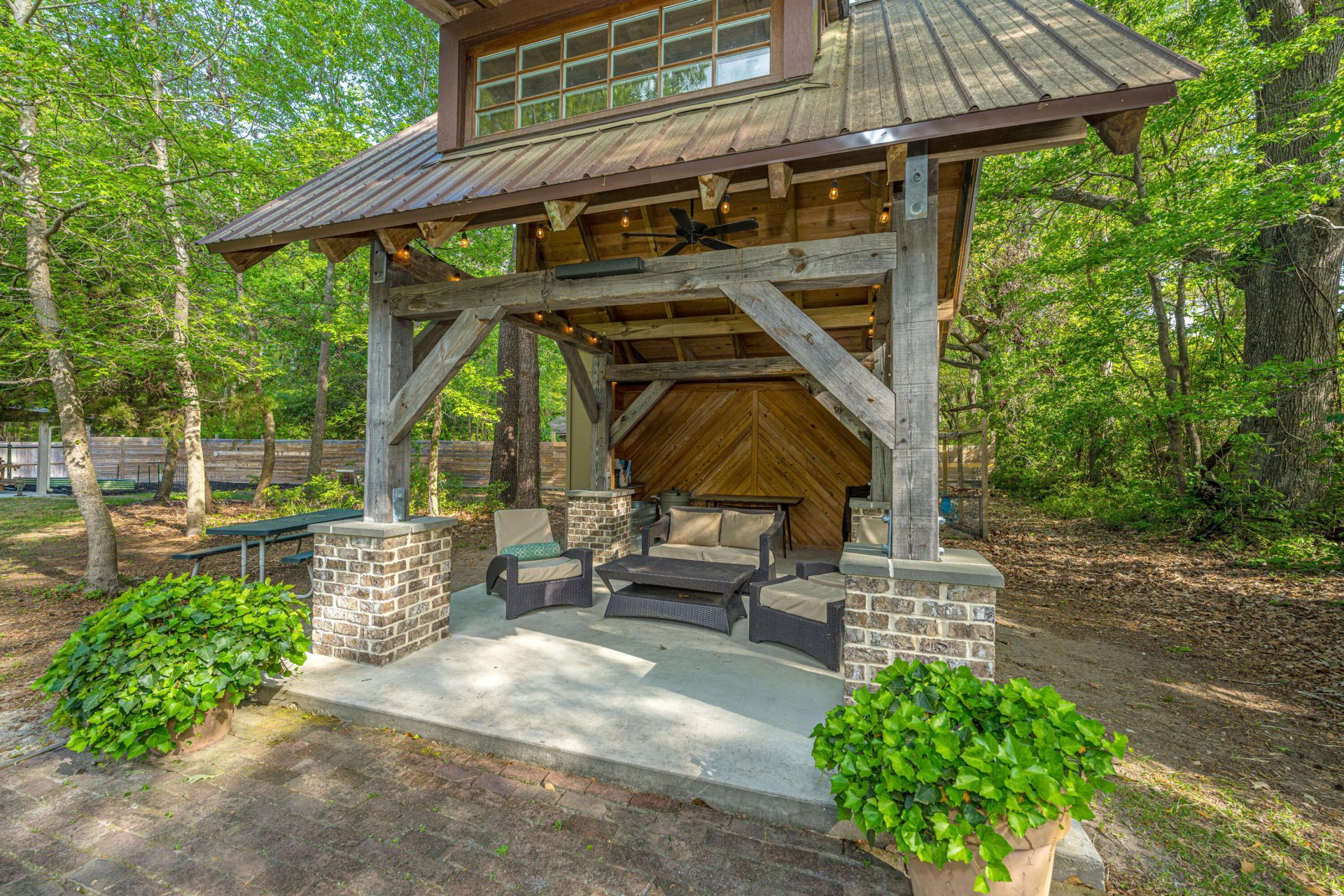 7011 Crest Court Photo 44