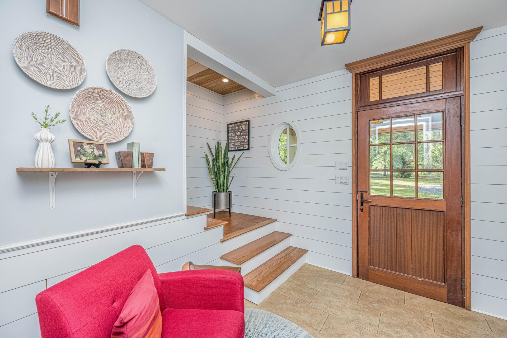 7011 Crest Court Photo 6