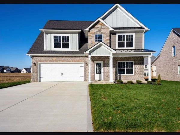 955 Alton Dr , Clarksville, TN 37043