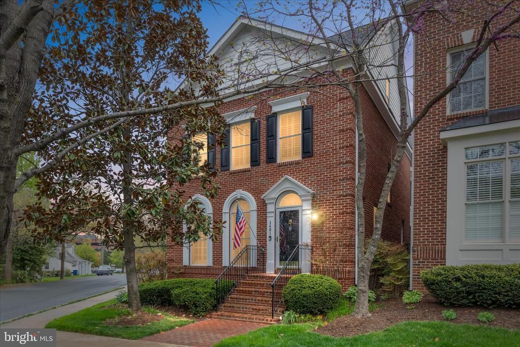1401 Buena Vista Avenue, McLean, VA 22101 Main Photo