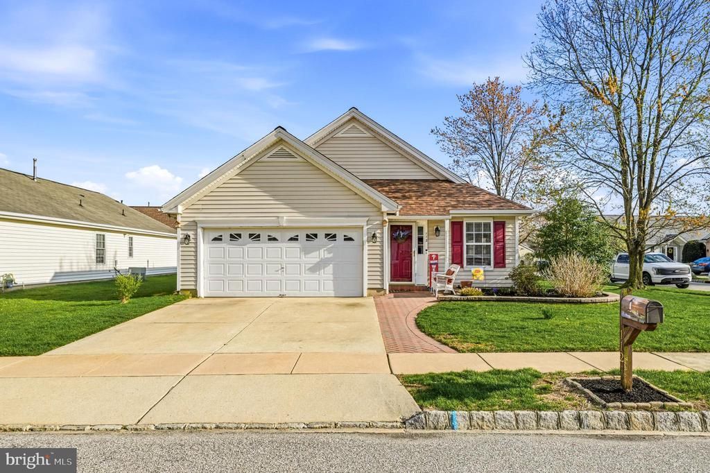 112 Blue Heron Drive, West Deptford, NJ 08086 Main Photo