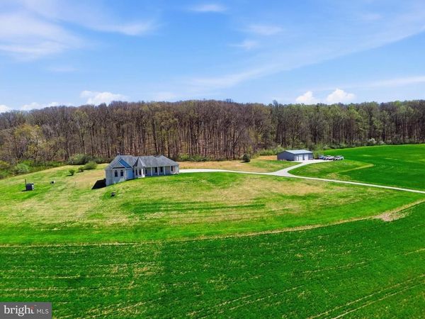 5303 STAMBAUGH ROAD, SPRING GROVE, PA 17362
