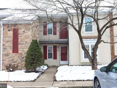 154 VALLEY GREENE CIR, WYOMISSING, PA 19610