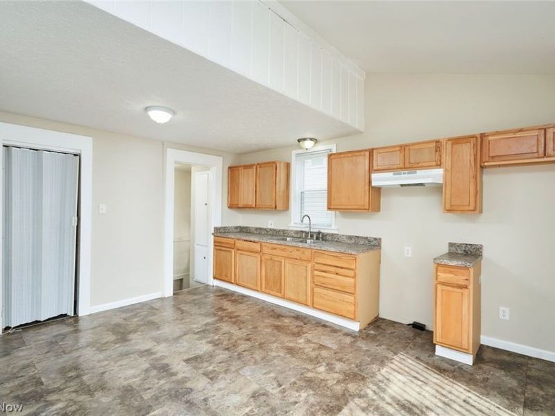 85 Mount View Avenue, Akron, OH 44303 Photo 6