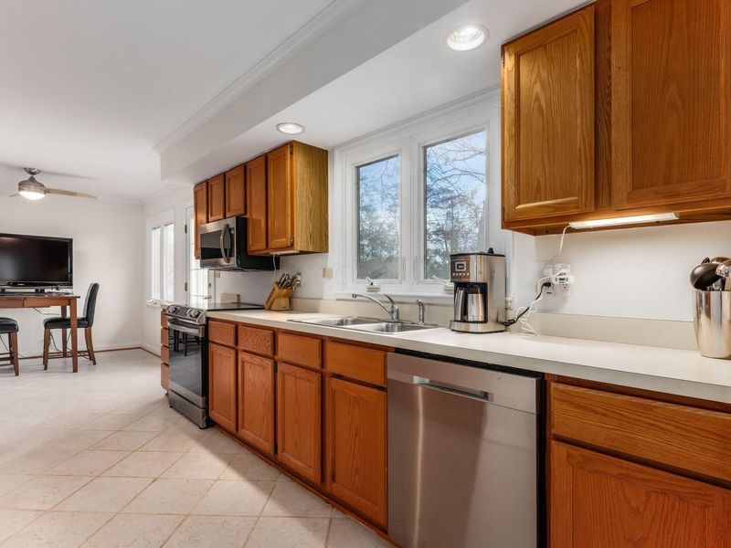 2252 Johnston Road, Columbus, OH 43220 Photo 17