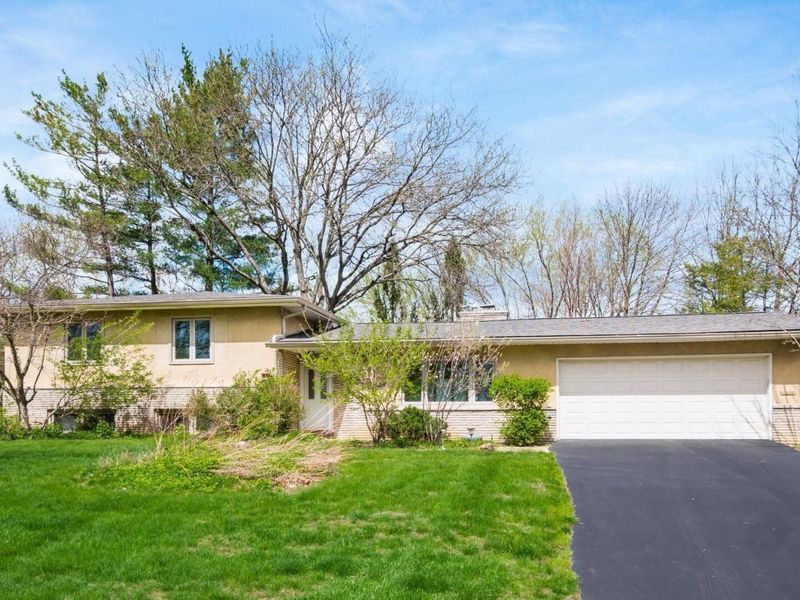 2252 Johnston Road, Columbus, OH 43220 Photo 2