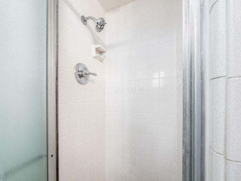 2252 Johnston Road, Columbus, OH 43220 Photo 28